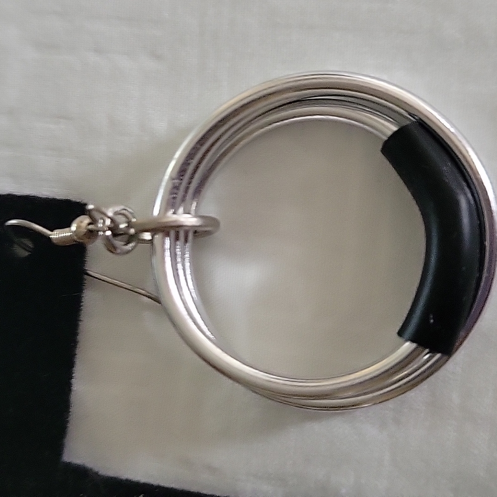EARRINGS - Picture 3 of 5